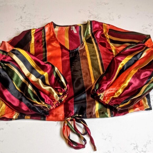 Truth NYC Bell Sleeve V-Neck Satin Stripe Top - Picture 3 of 6